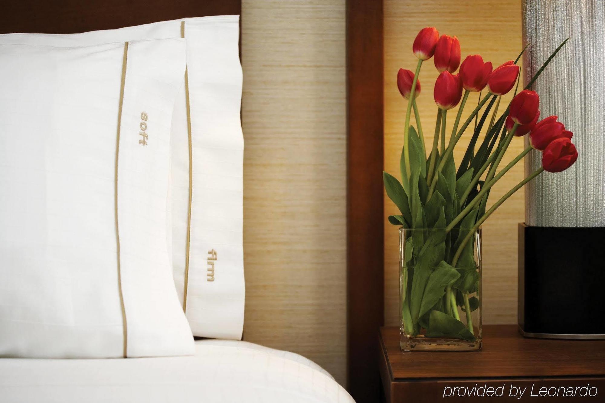 Holiday Inn Express & Suites Vaughan-Southwest By Ihg Cameră foto